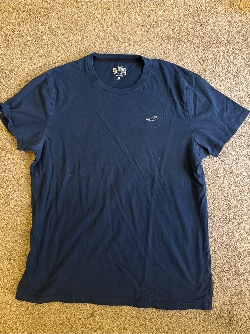 Hollister Men's Navy Short Sleeve Crew Tee with Small Logo